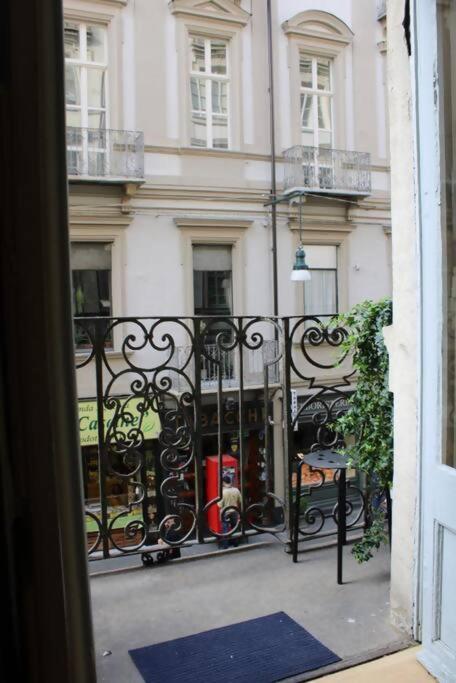 Casa Colore Esclusiva In Posizione Centralissima Turin Luaran gambar